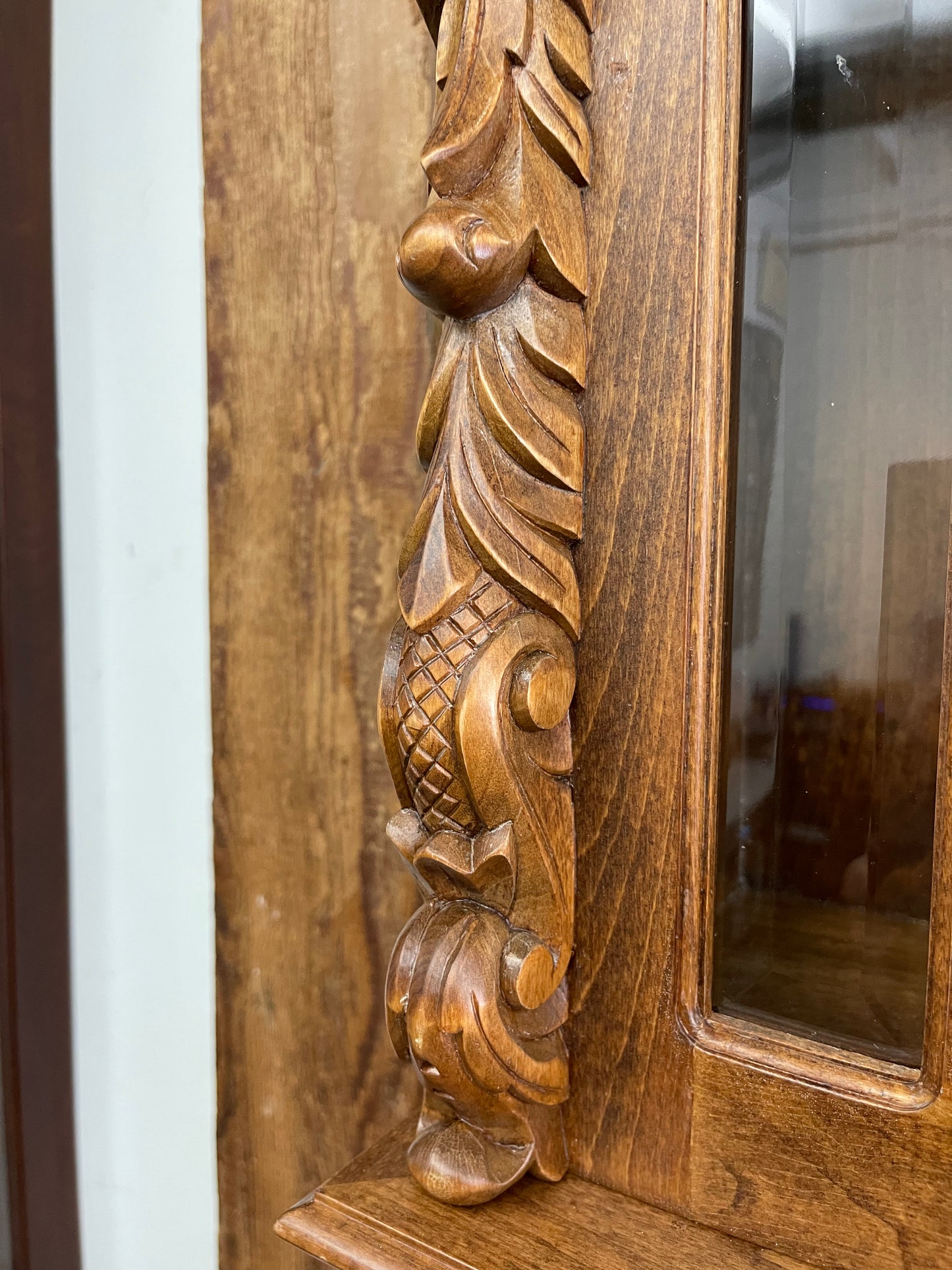VINTAGE HEAVILY CARVED WALL CLOCK