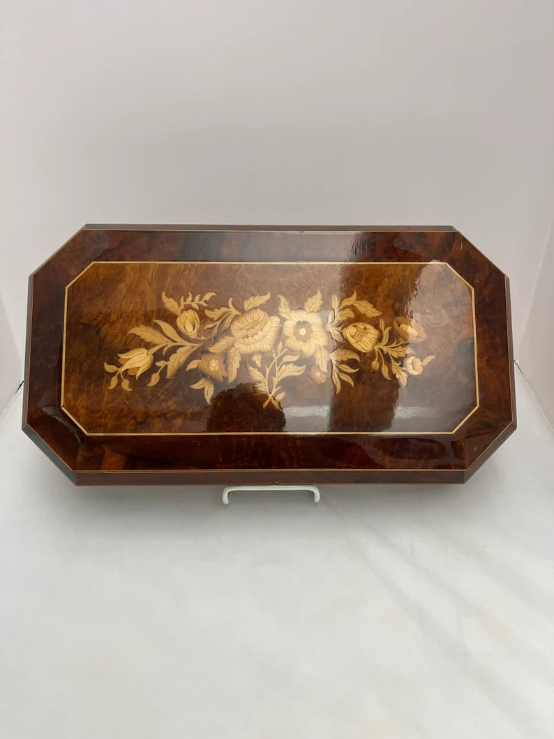VINTAGE REUGE MUSIC BOX - NADIA'S THEME