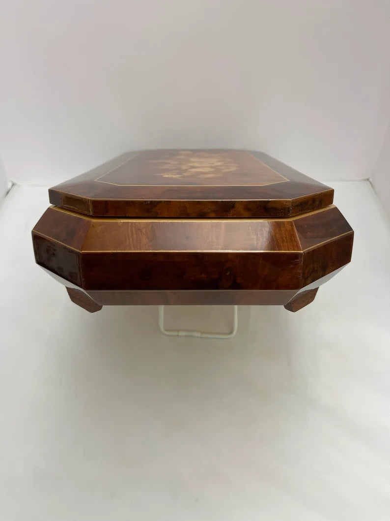 VINTAGE REUGE MUSIC BOX - NADIA'S THEME