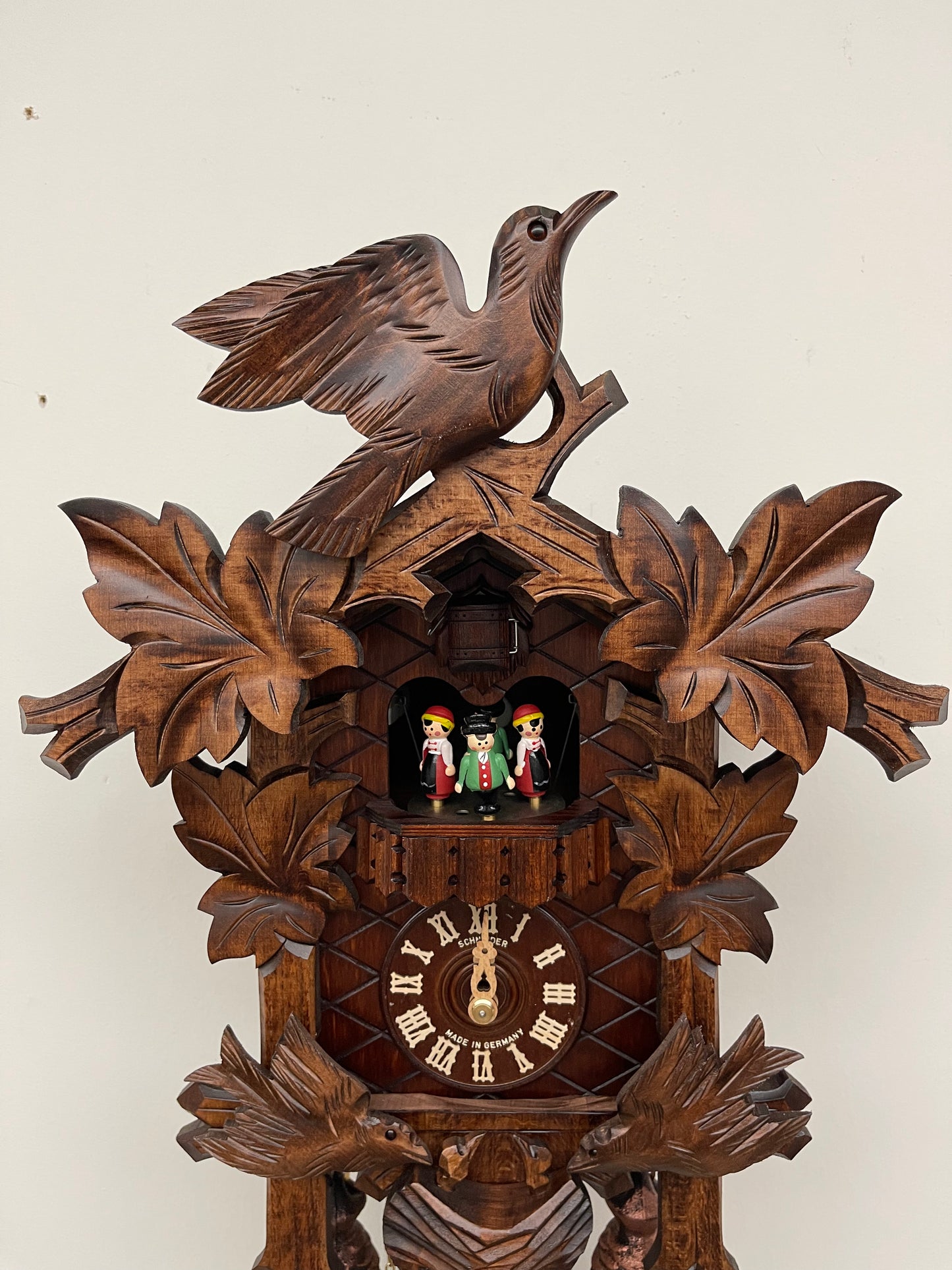 Anton Schneider - 8 DAY FEEDING BIRDS CUCKOO CLOCK - 8TMT176/9