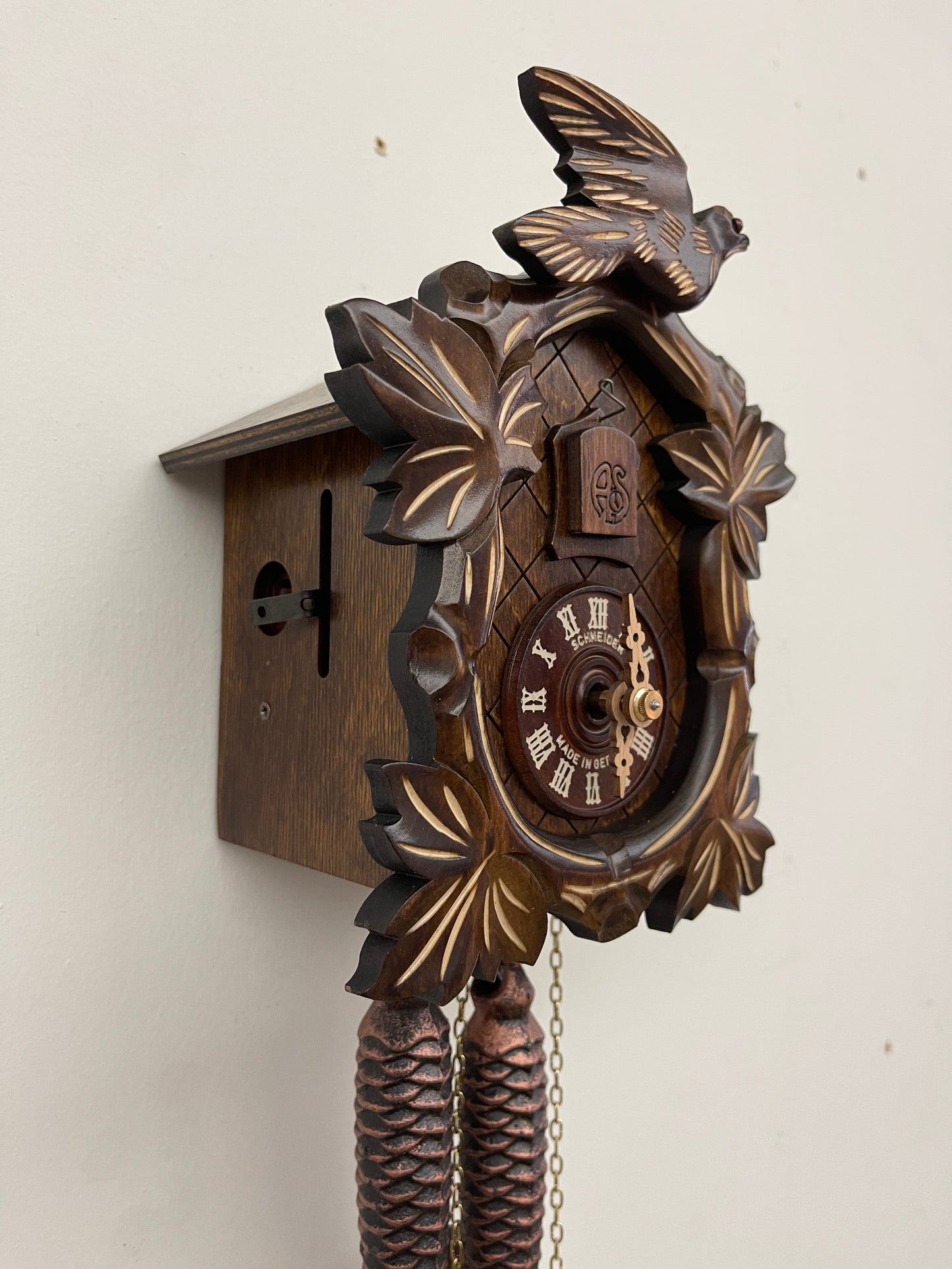 Anton Schneider - OVAL FACE 1 BIRD 1 DAY CUCKOO CLOCK - 40/9
