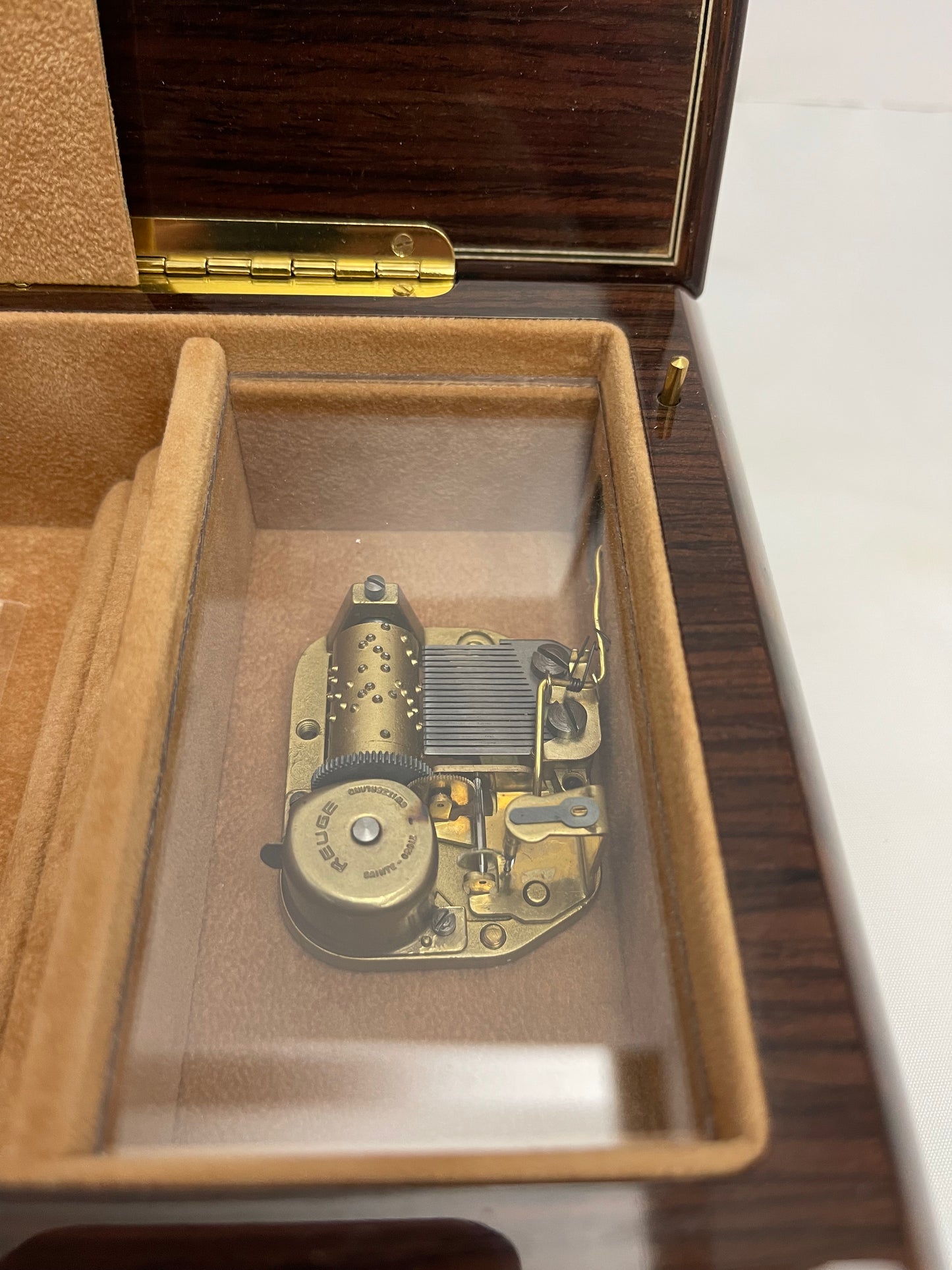 Inlaid Sorrento Italy Music Box - COLLECTIBLE REUGE 'BEETHOVEN ROMANA' TUNE