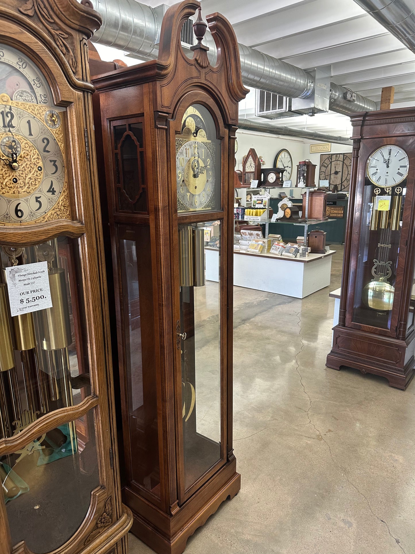 Howard Miller - VINTAGE MANHATTAN GRANDFATHER CLOCK (610-630)