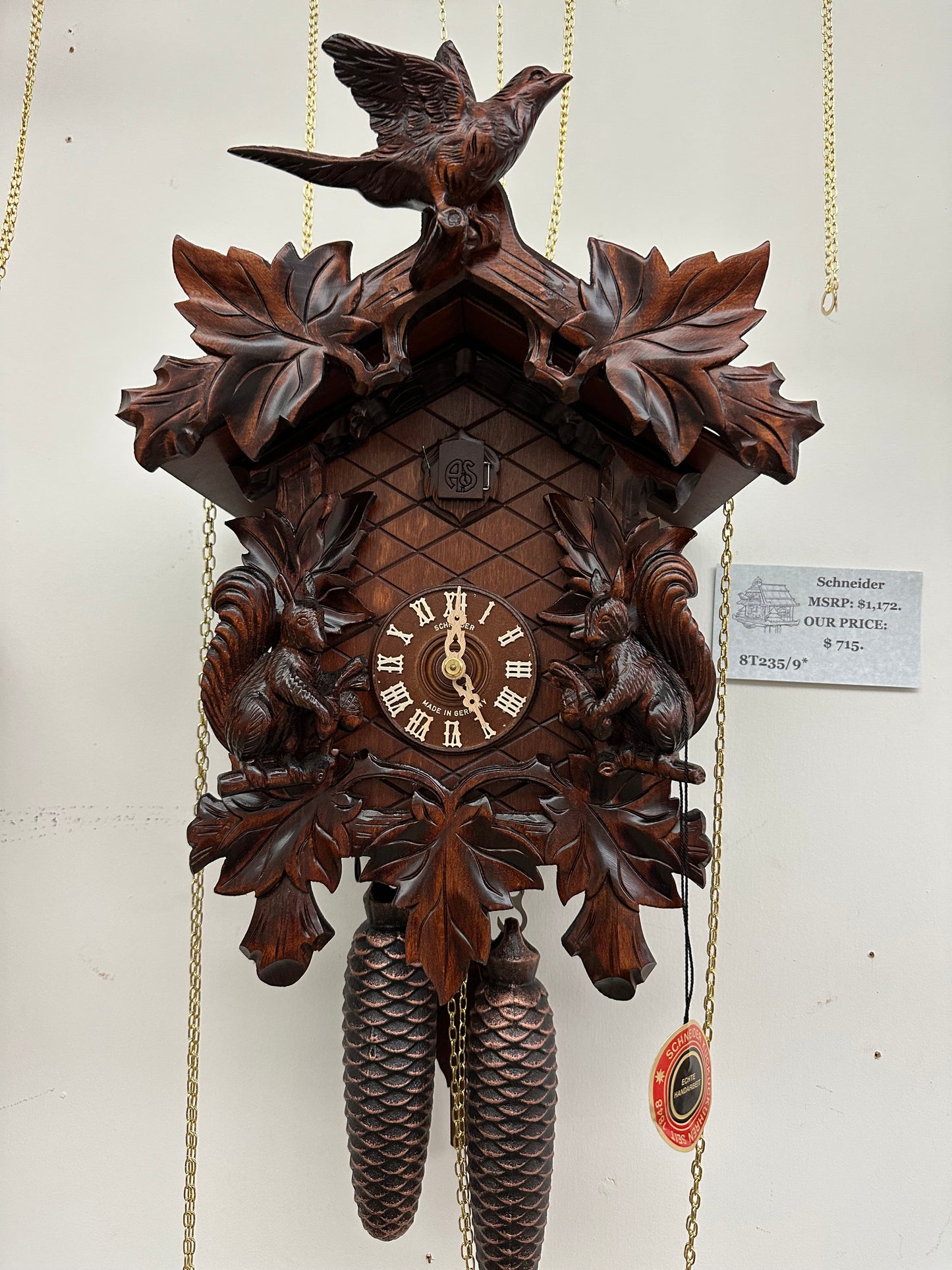 Anton Schneider - 8 Day Cuckoo with Squirrel Motif 8T235/9