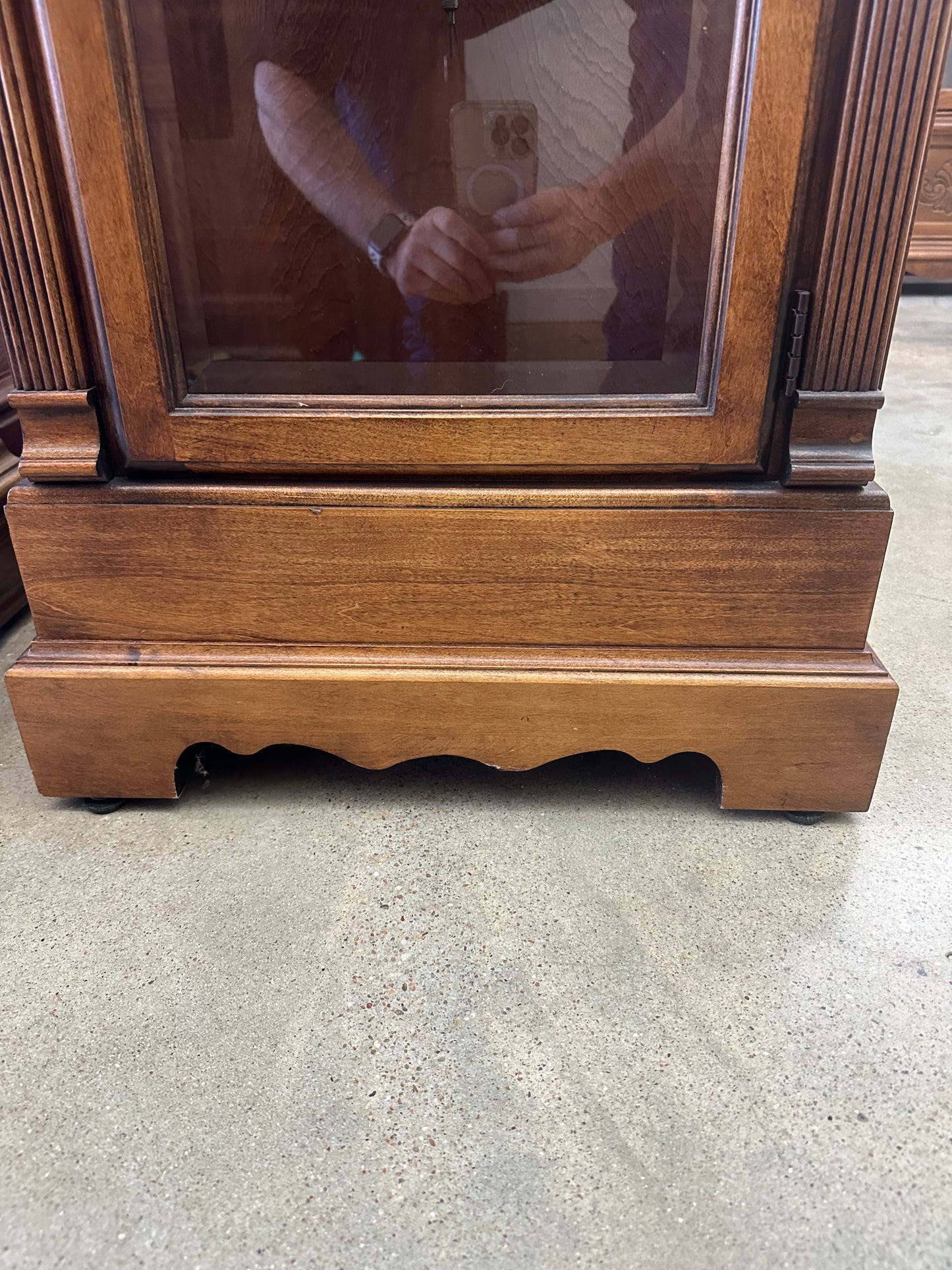 Howard Miller - VINTAGE MANHATTAN GRANDFATHER CLOCK (610-630)