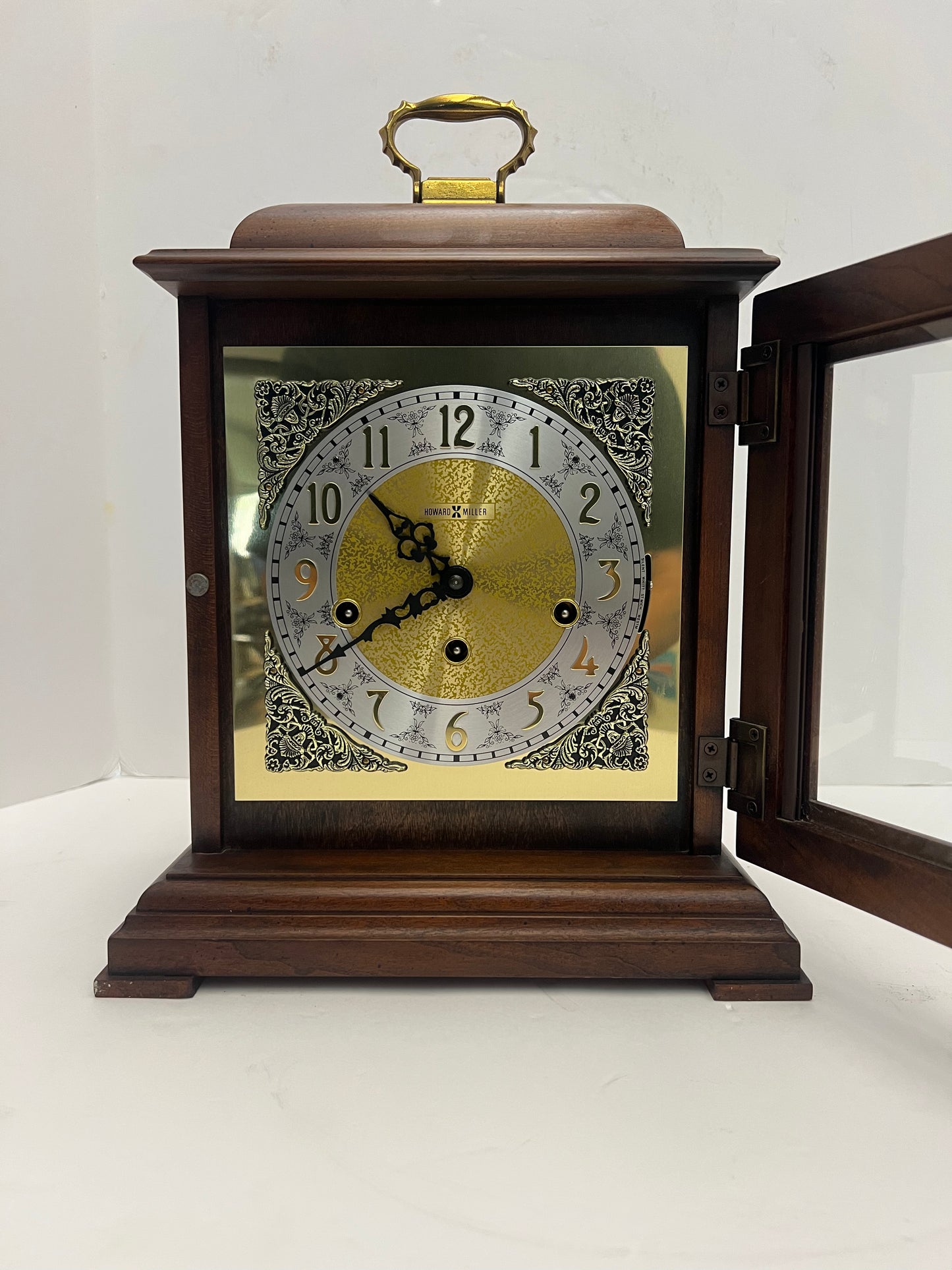 Vintage - Howard Miller Samuel Watson Mantel Clock
