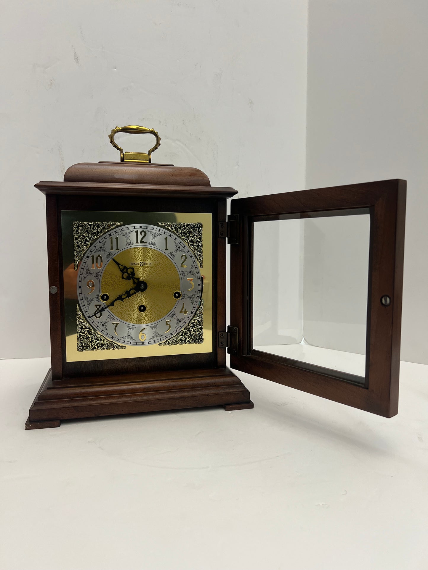 Vintage - Howard Miller Samuel Watson Mantel Clock