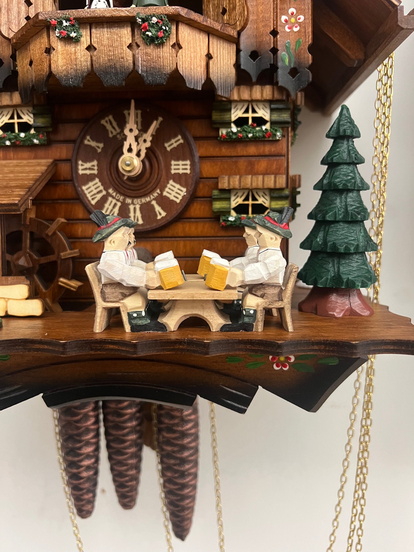 Anton Schneider - Moving Beer Drinkers Cuckoo Clock (MT4407/10)