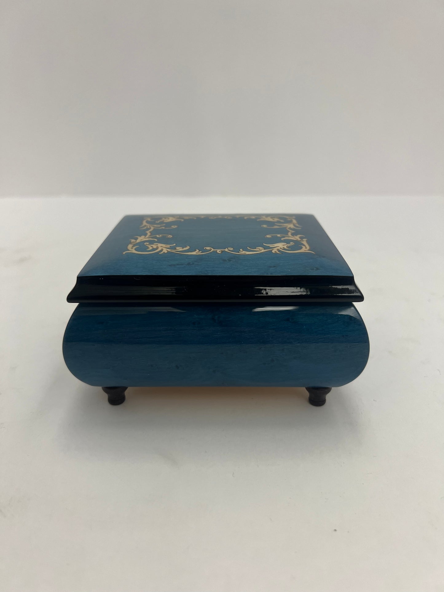 Reuge Inlaid Sorrento Italy "Island in the Sun" Music Box