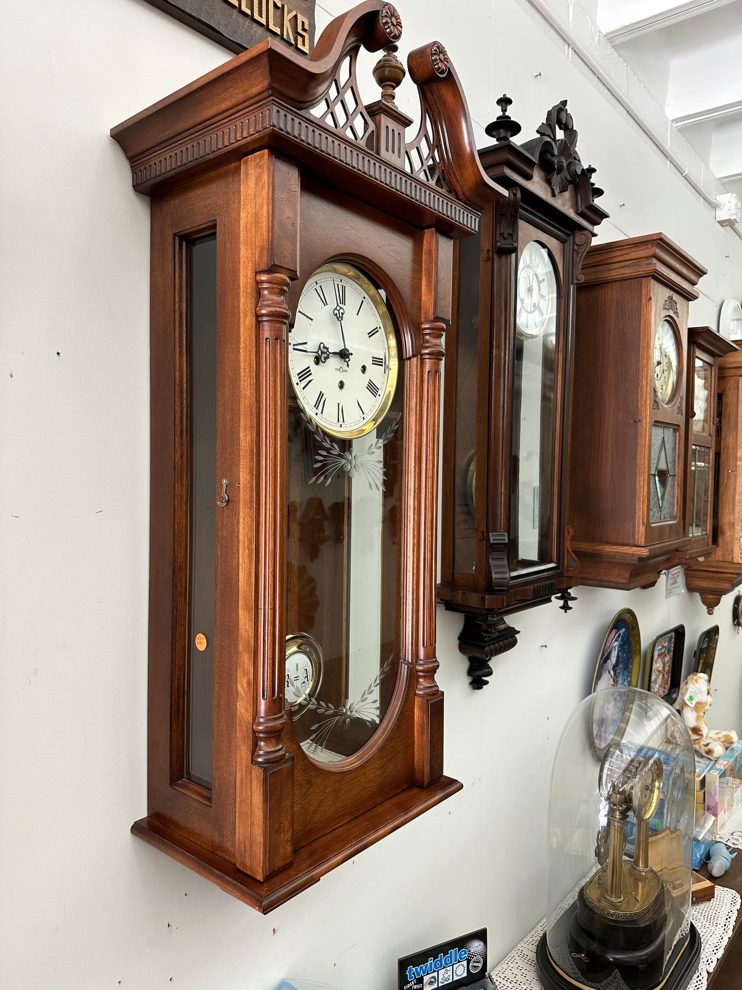 VINTAGE DECOR WALL CLOCK