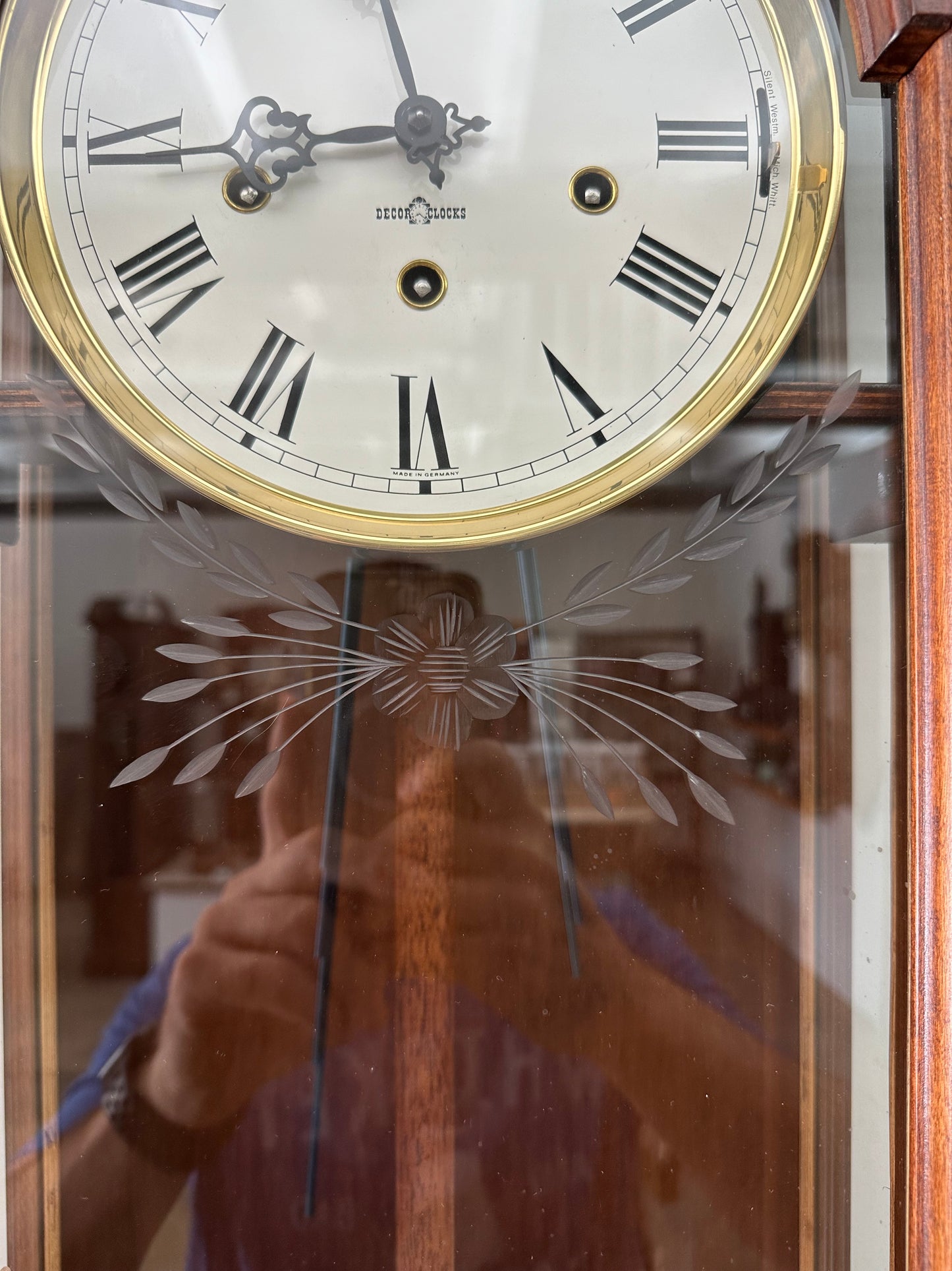 VINTAGE DECOR WALL CLOCK