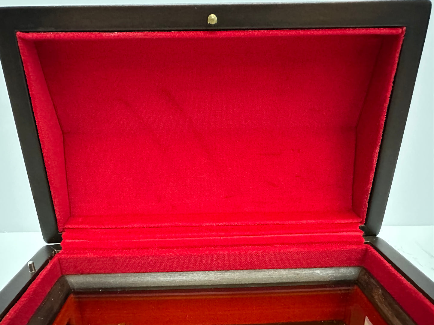 Vintage - Reuge 4/50 Note Chest Music Box with English Country Scenes