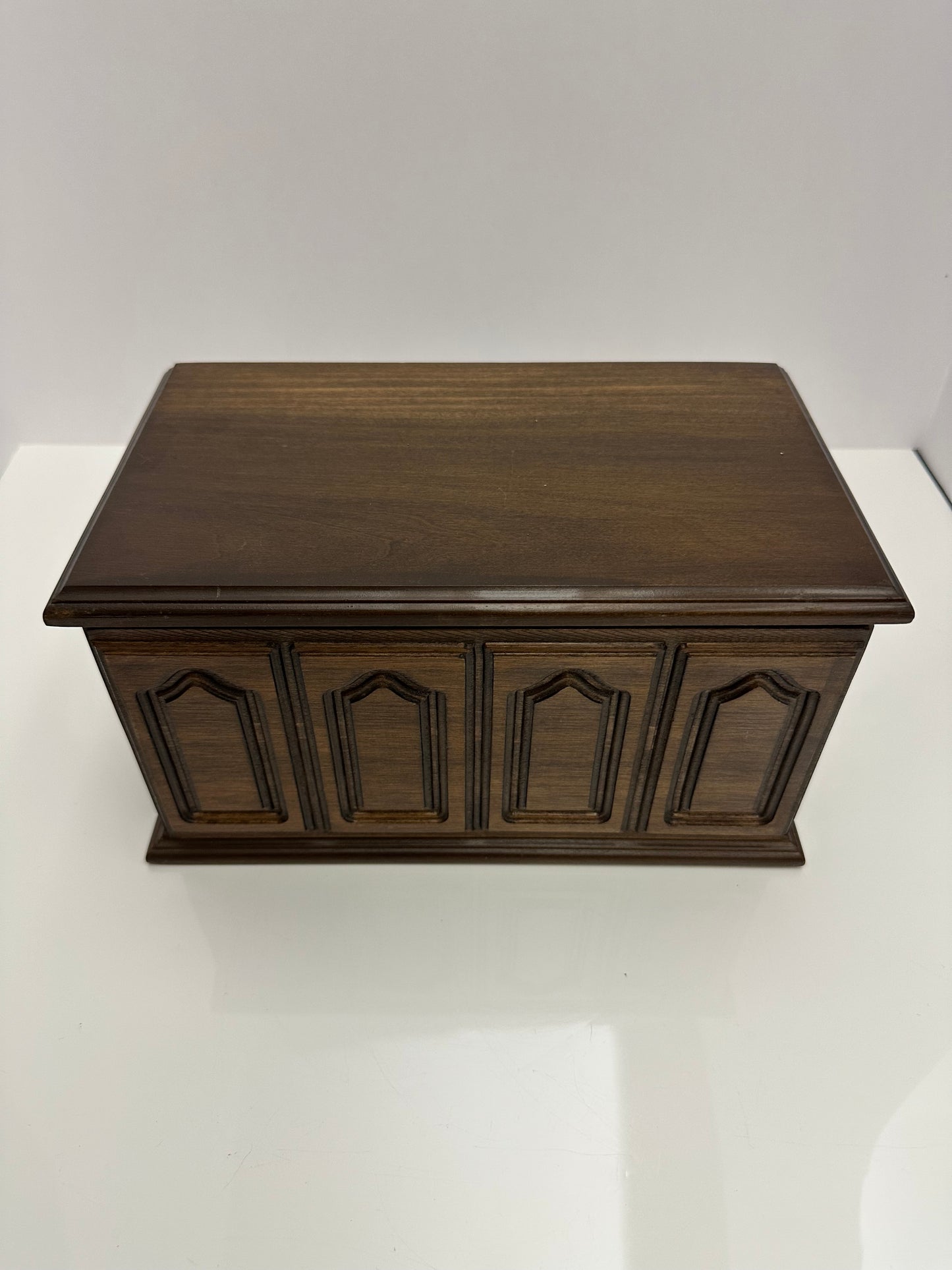 Vintage - Thorens Disc Player / Music Box
