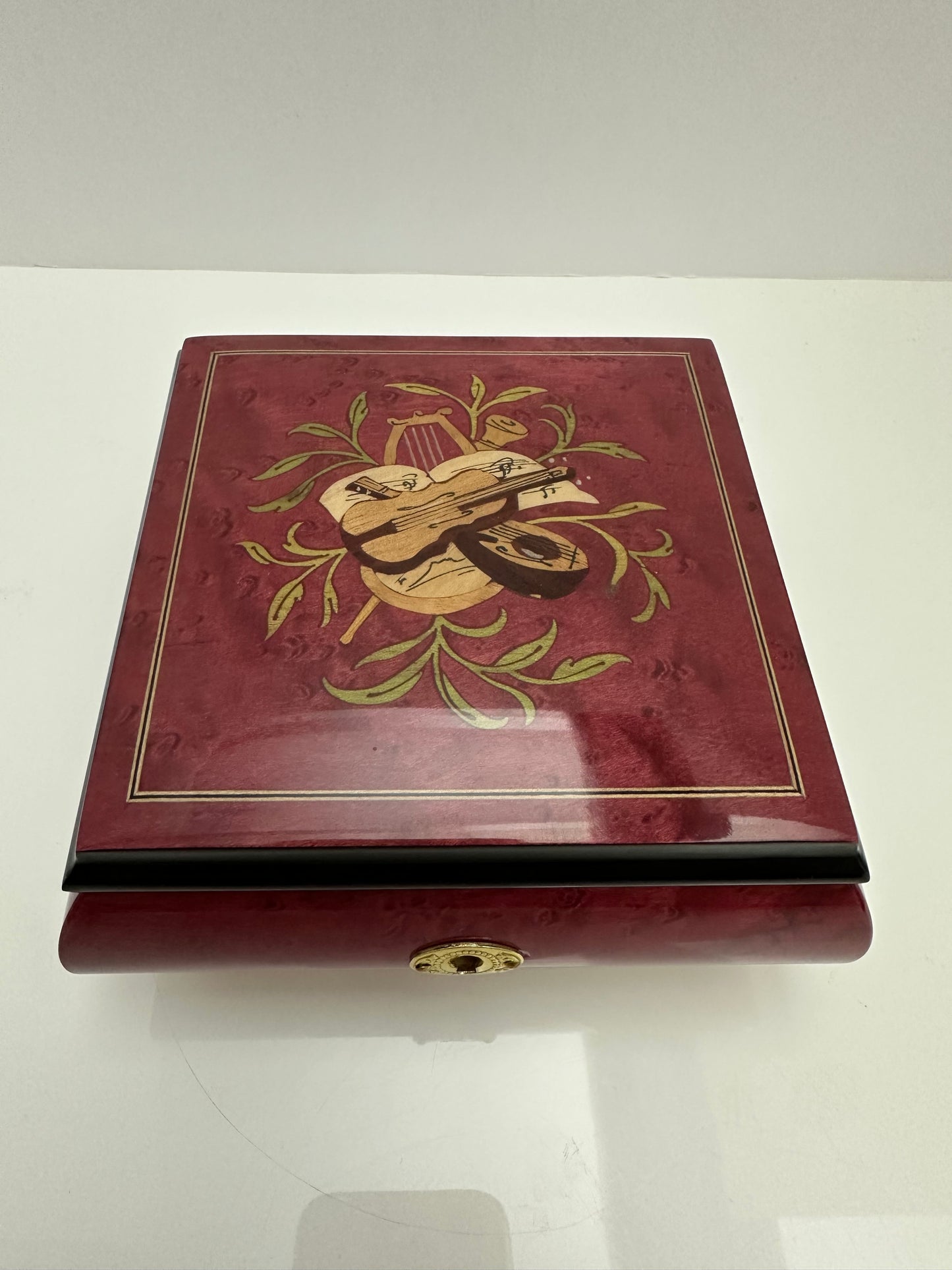 Inlaid Sorrento Italy Music Box - ROMANCE BY REUGE 'LARA'S THEME' TUNE
