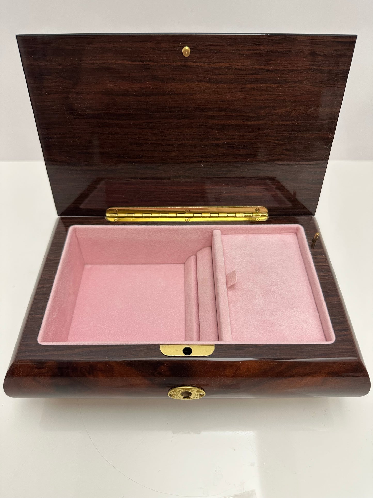 Inlaid Sorrento Italy Music Box - COLLECTIBLE REUGE 'WALTZ IN 3/4 TIME' BY STRAUSSTUNE