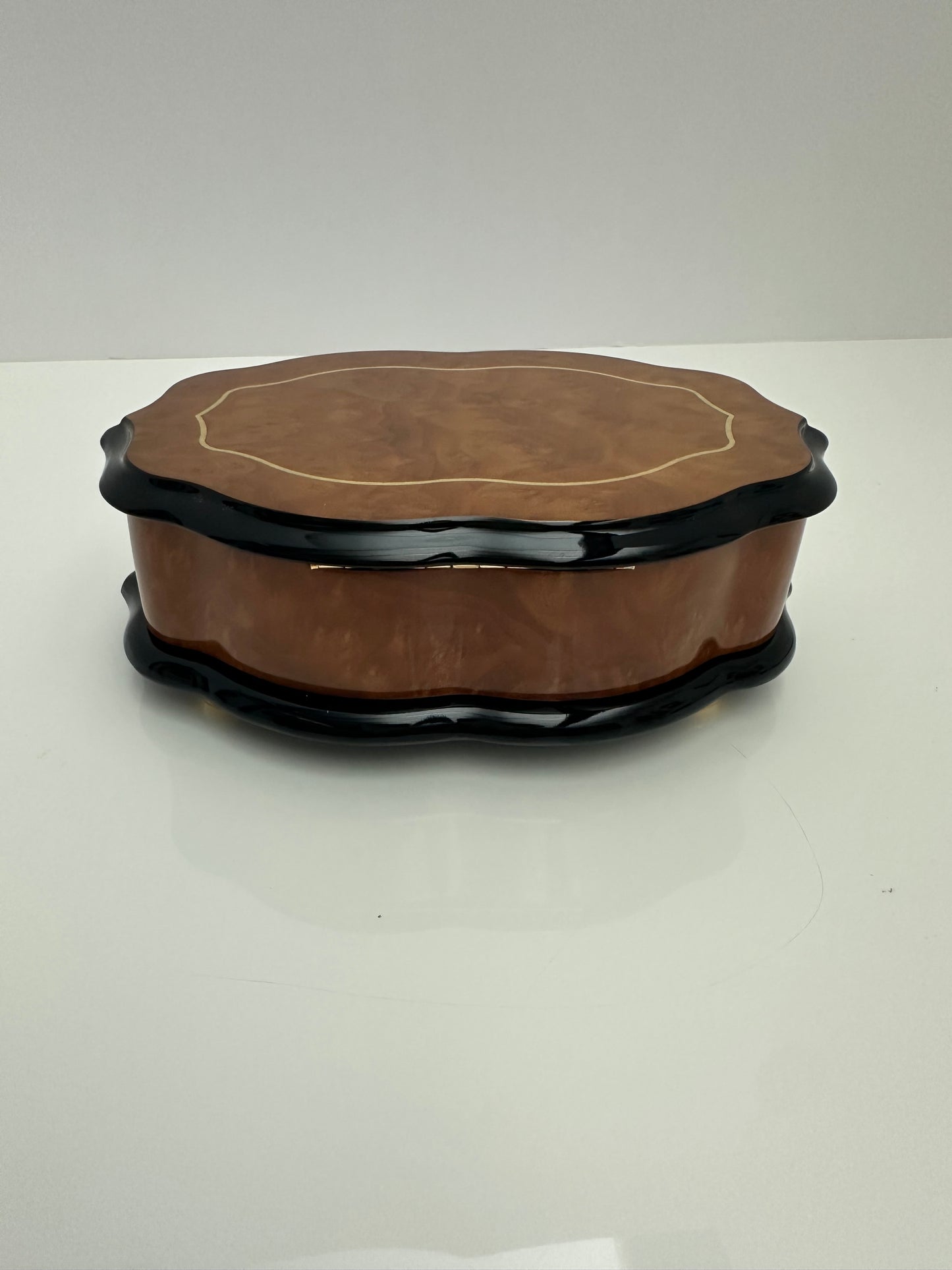 Reuge 36 Note Scalopped Music Box ( Shiva Arati )