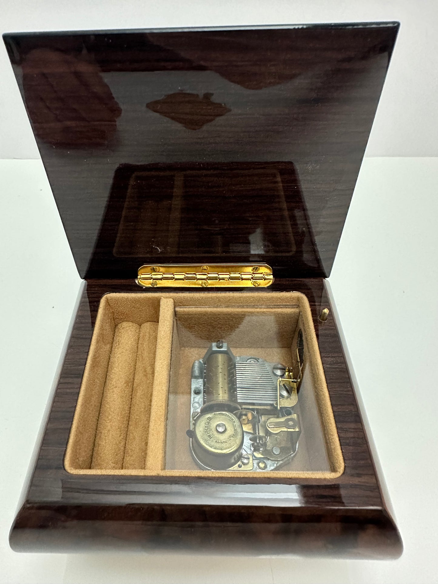 Reuge Walnut Music Box ( Eyes of Texas )