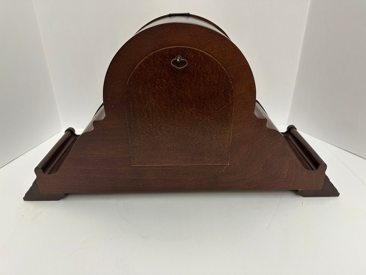Used Howard Miller Newley Mantel Clock 630-198
