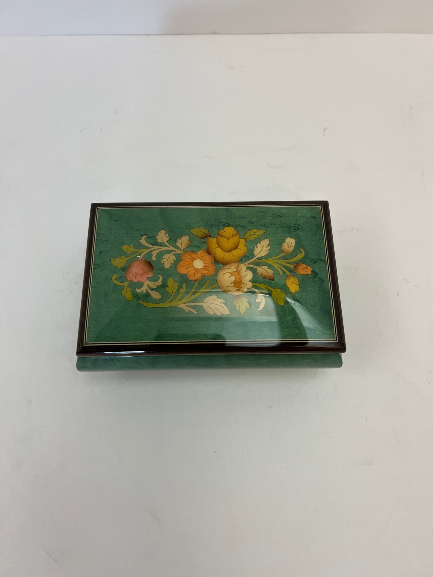 Inlaid Sorrento Italy Reuge 18-Note "Follow Me" John Denver Music Box