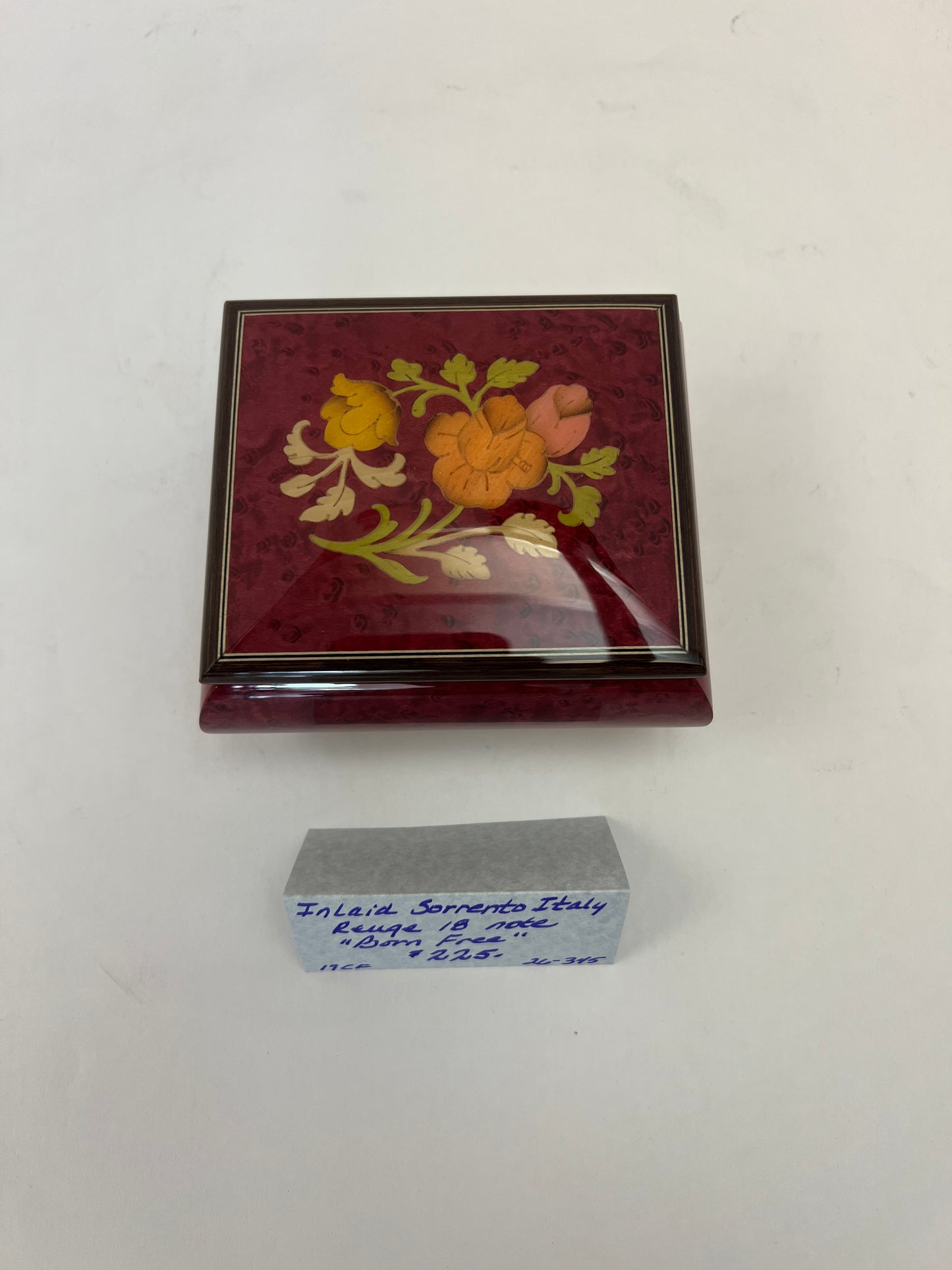 Inlaid Sorrento Italy Reuge 18-Note "Born Free"