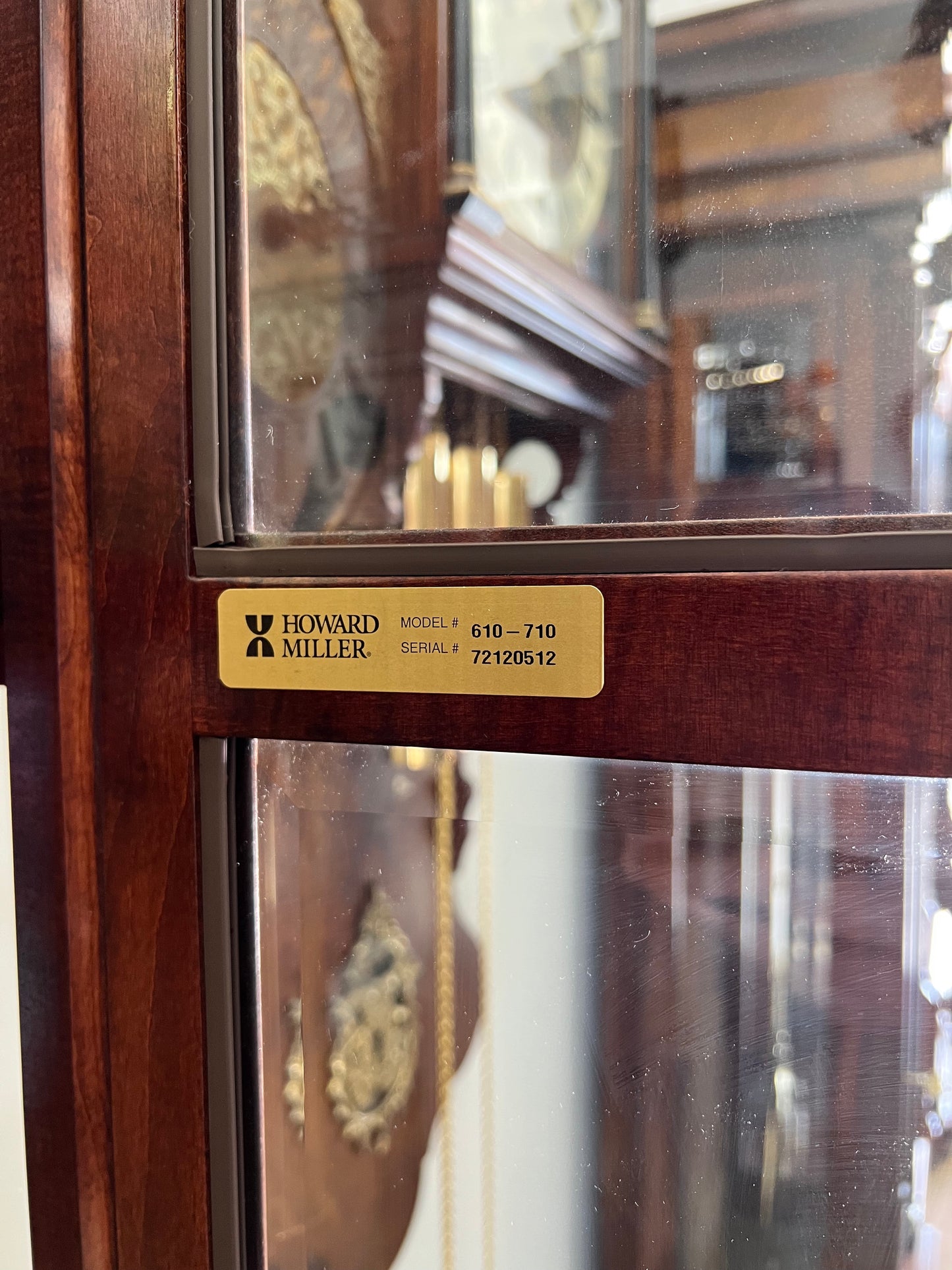 Howard Miller - VINTAGE GRANDFATHER CLOCK (610-710)
