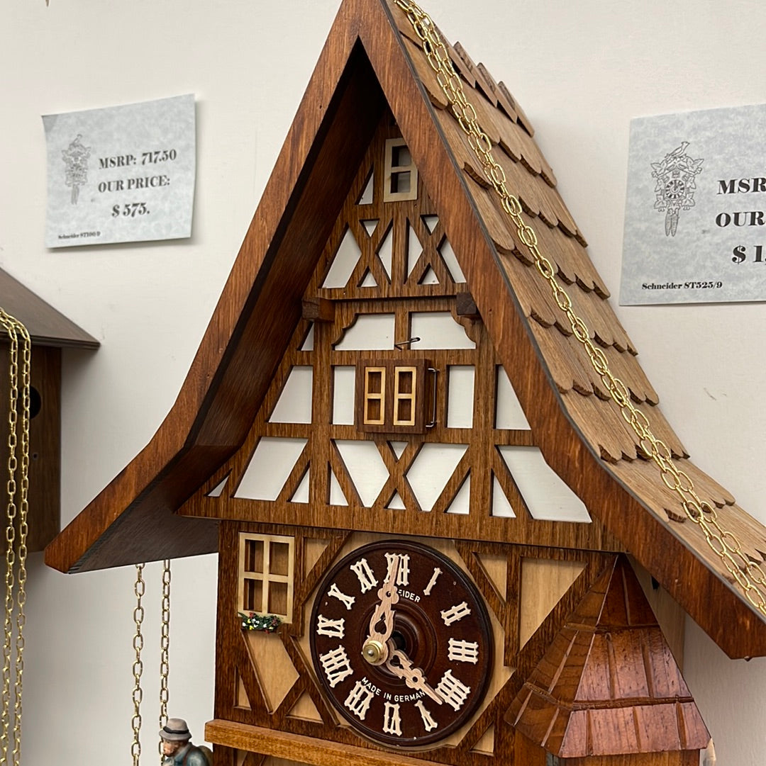 Anton Schneider - 8-DAY MOVEMENT CHALET-STYLE  8T525/9
