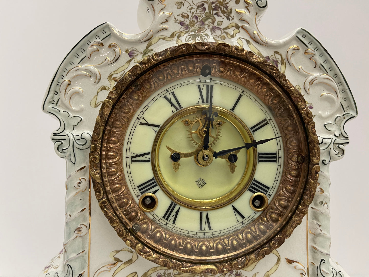 Ansonia Clock Company - ANTIQUE MANTEL CLOCK
