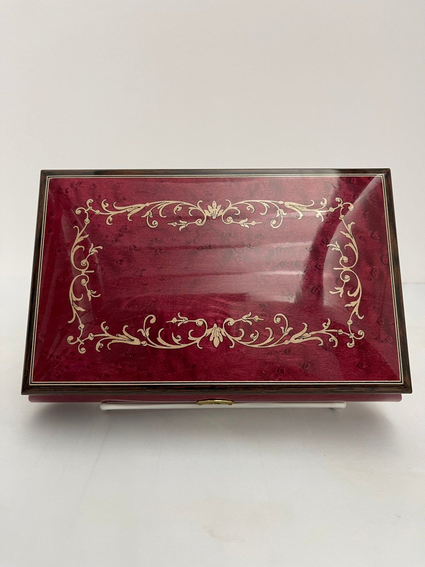 Inlaid Sorrento Italy Music Box Collectible Reuge "Minuet by Mozart" Tune