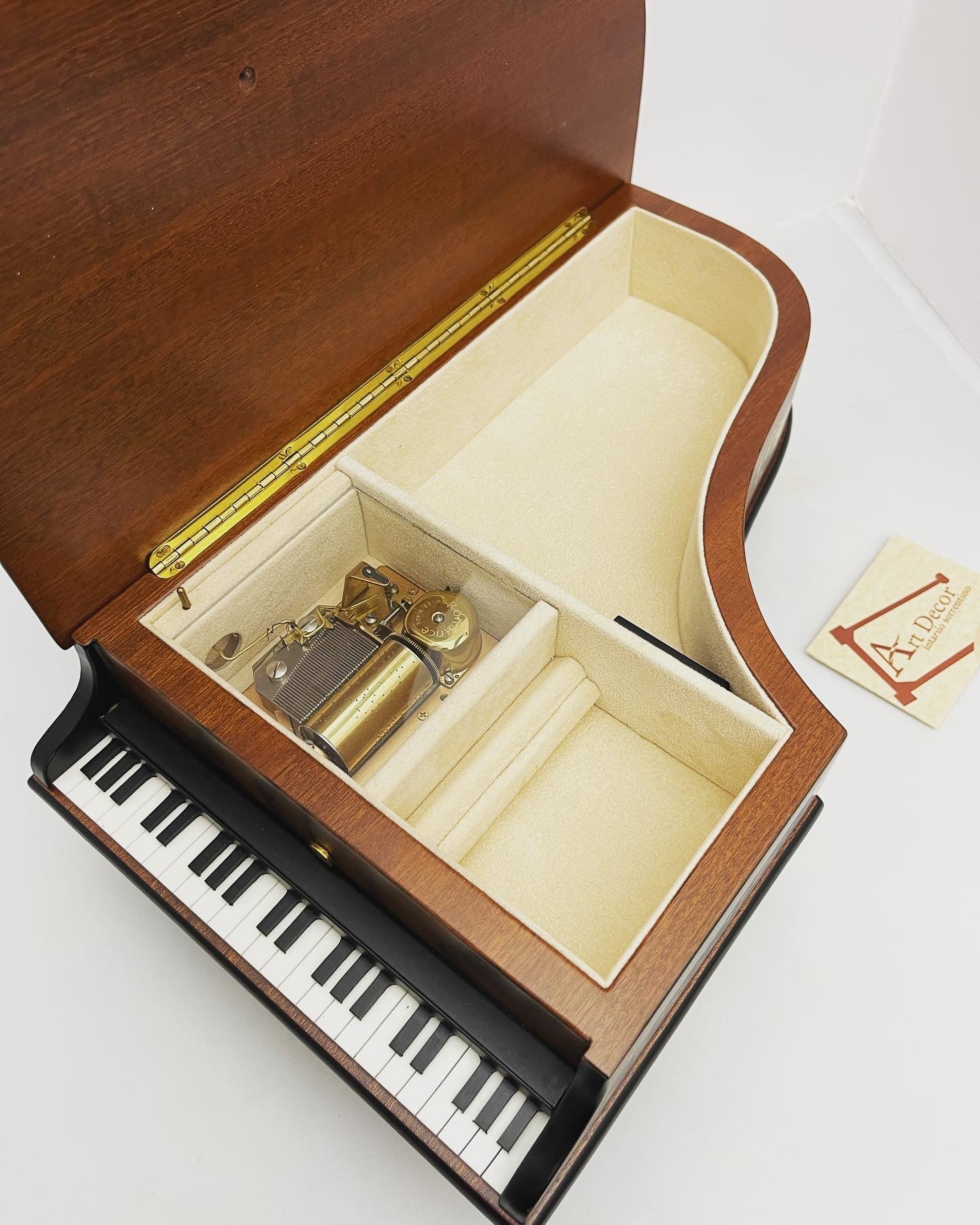 Inlaid Sorrento Italy Piano Shaped Music Box  -Tune:  "Its a Wonderful World"